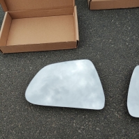 Tesla Model 3 (Тесла Модел 3) 2017- скло дзеркала (вкладиш, дзеркальний елемент) лівий