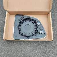 Tesla Model Y (Тесла Модел Y) 2017- скло дзеркала (вкладиш, дзеркальний елемент) лівий