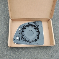 Tesla Model Y (Тесла Модел Y) 2017- скло дзеркала (вкладиш, дзеркальний елемент) правий