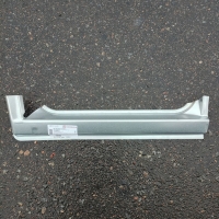 Порог лівий (під водійську дверь) VW Transporter T4 Порог лівий (під водійську дверь) VW Transporter T4