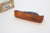 Покажчик повороту лівий в бампер Toyota Carina 2 1987-1991 Покажчик повороту лівий в бампер Toyota Carina 2 1987-1991