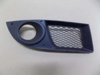 Решітка в бампер права (з отв. противотуманки) Fiat Doblo 2005-2009